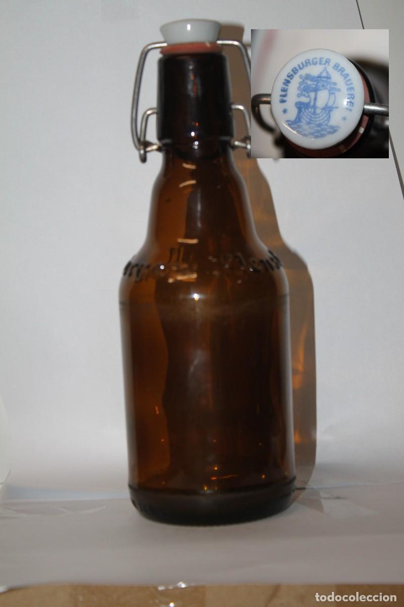Coleccionismo de cervezas: BOTELLA FLENSBURGER 33 CL. VACIA - Foto 1