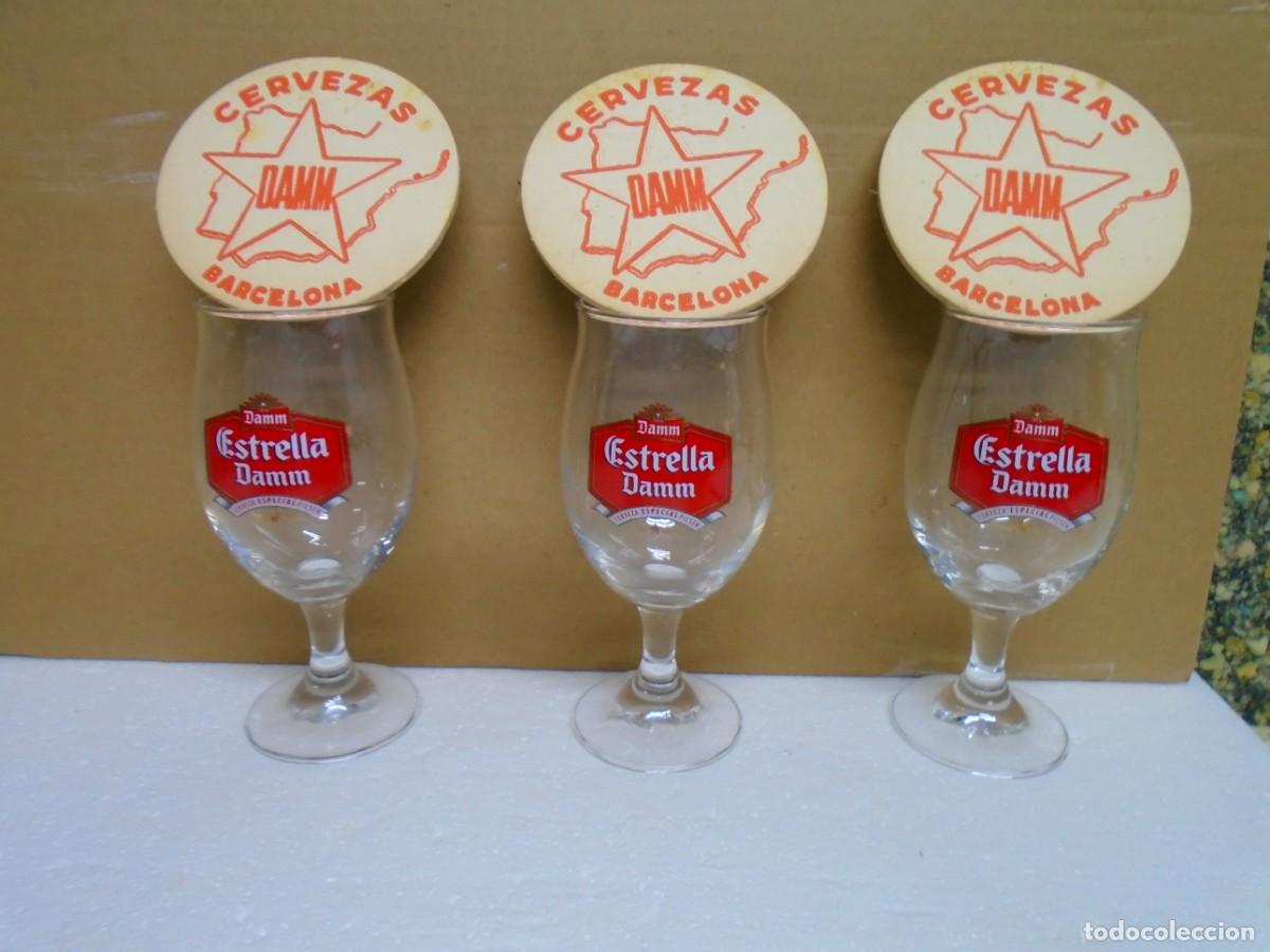 Coleccionismo de cervezas: CERVEZAS&rdquo;DAMM&rdquo;. LOTE DE 3 COPAS SERIGRAFIADAS Y 3 POSAVASOS, A&Ntilde;OS 60/70.