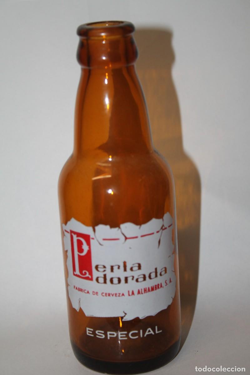 Coleccionismo de cervezas: RARA BOTELLA CERVEZA PERLA DORADA 33 CL.