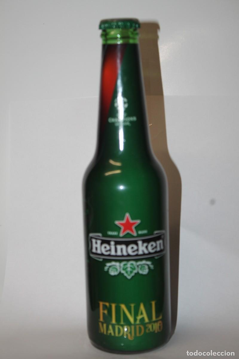 Coleccionismo de cervezas: BOTELLA CERVEZA HEINEKEN 33 CL. FINAL MADRID 2010, LLENA