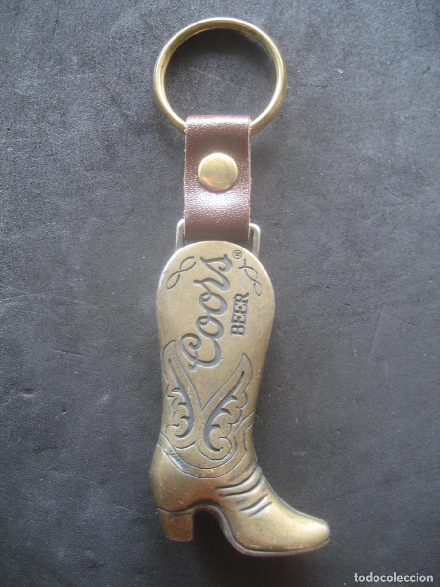 Coleccionismo de cervezas: LLAVERO CERVEZA COORS. BOTA COWBOY