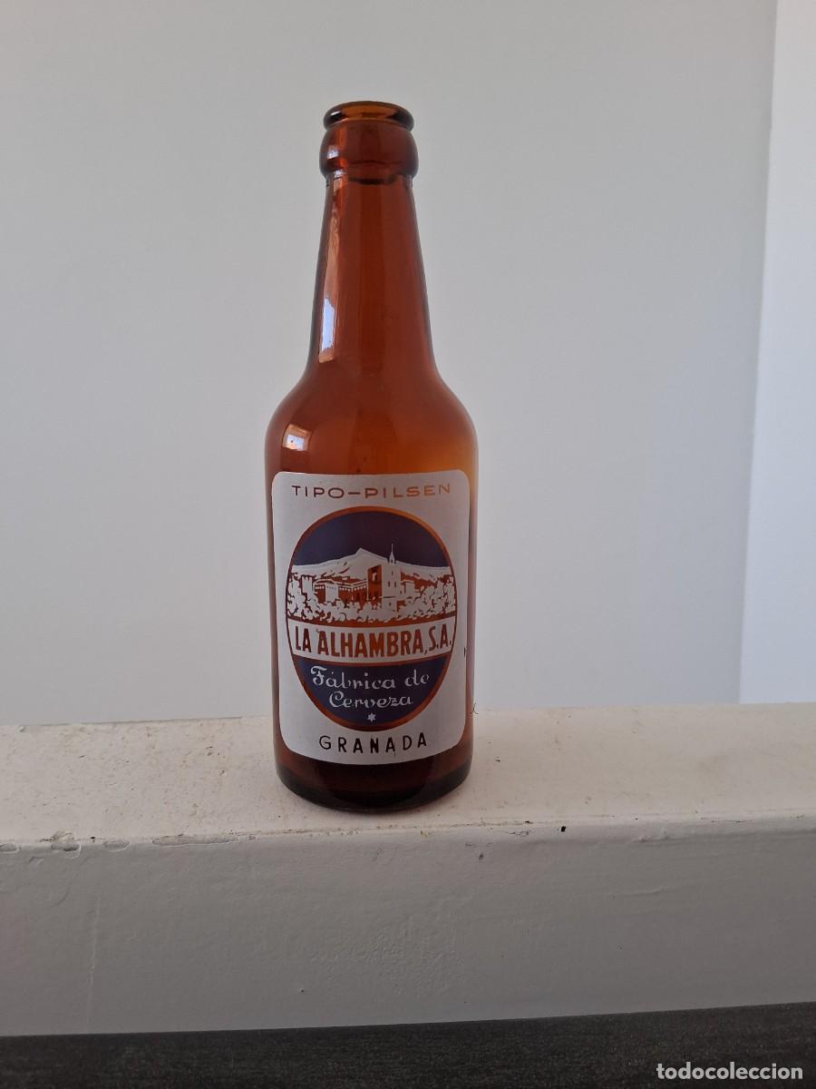 Coleccionismo de cervezas: Botella de cerveza La Alhambra Granada tercio