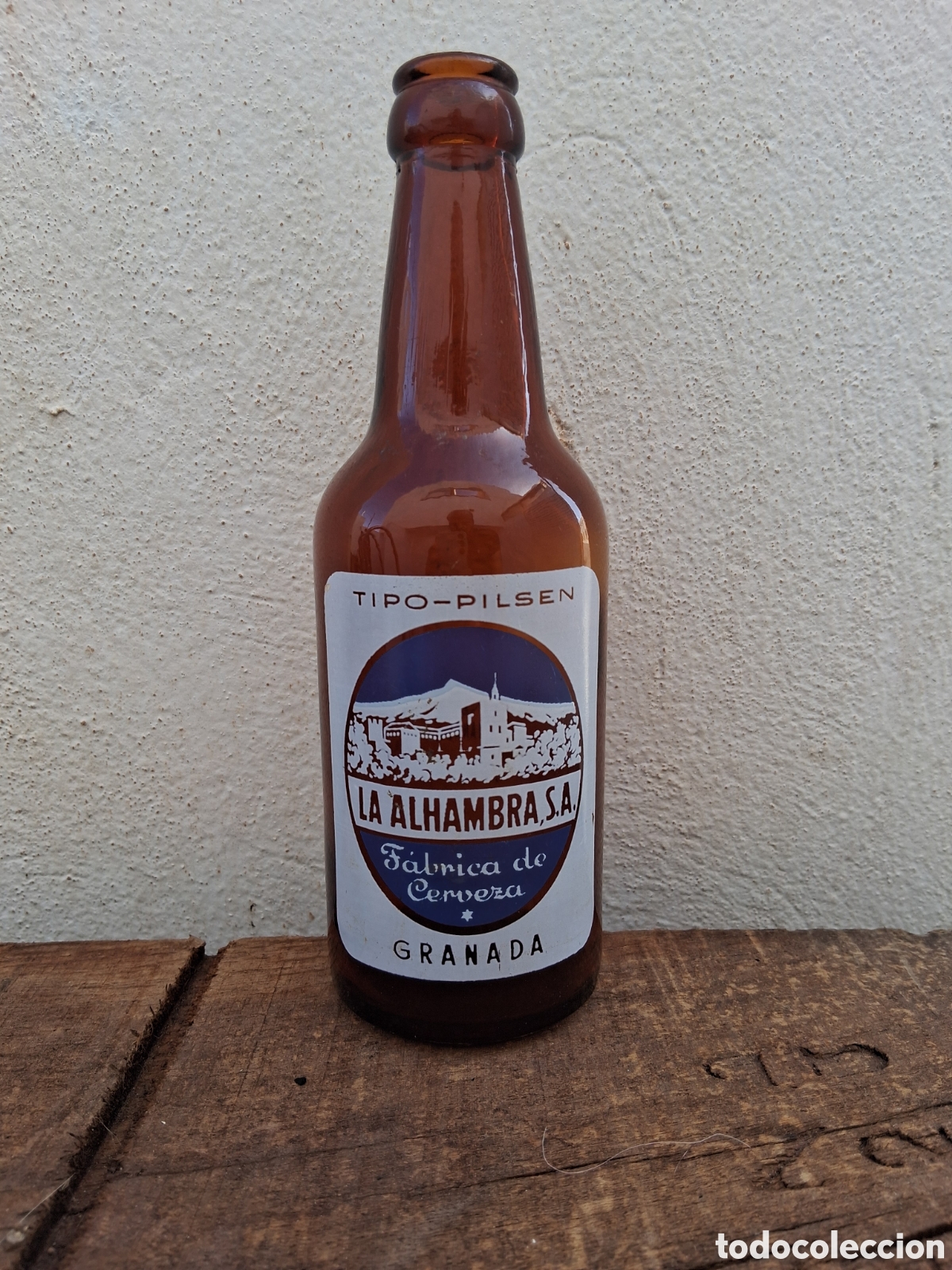 Coleccionismo de cervezas: Botella de cerveza La Alhambra Granada tercio