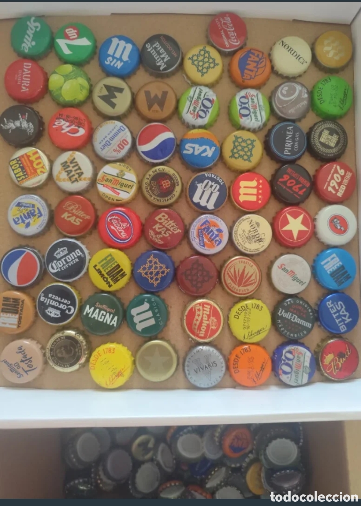 Coleccionismo de cervezas: Caja 4'5kg chapas cerveza y bebidas