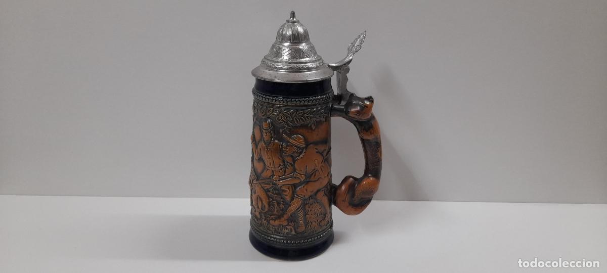 Coleccionismo de cervezas: PRECIOSA JARRA DE CERVEZA CON DETALLES DE CAZA Y ASA DE ZORRO . ORIGINAL GERZIT . GERMANY