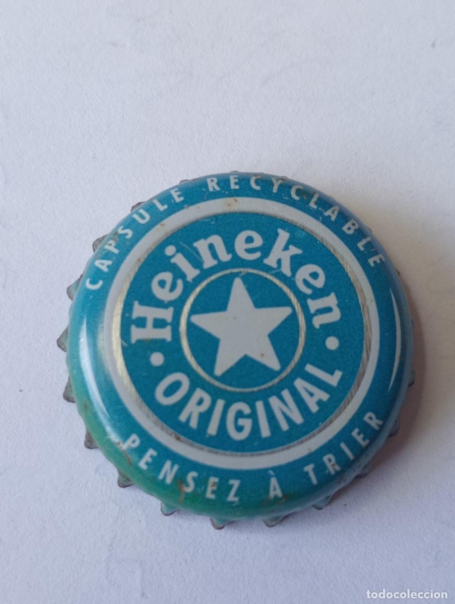 Coleccionismo de cervezas: RARA CHAPA DE CERVEZA TAPON CORONA DE HEINEKEN ORIGINAL PENSEZ A TRIER VERDE AZUL ANTIGUA