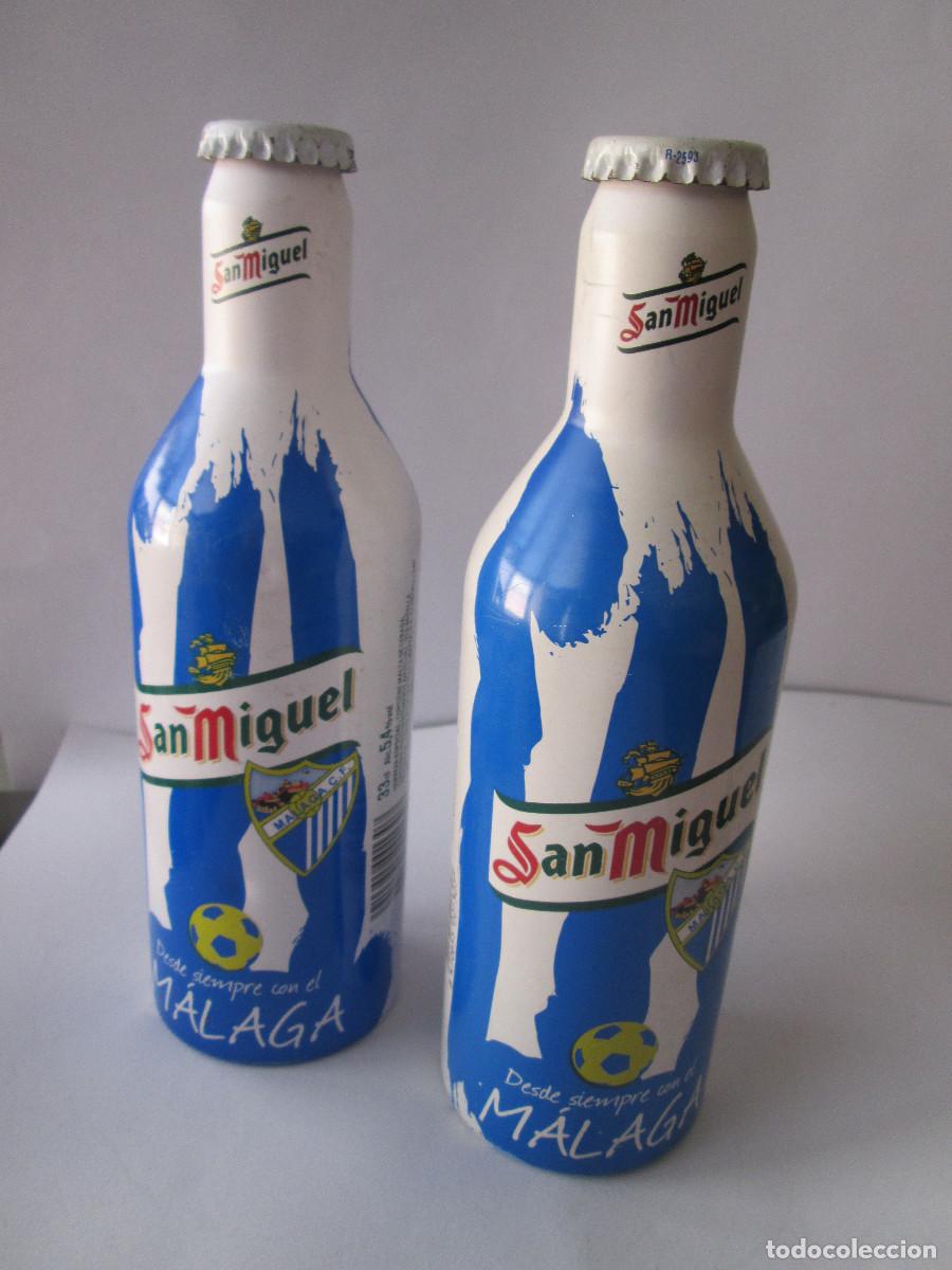 Coleccionismo de cervezas: 2 BOTELLAs CERVEZA SAN MIGUEL - ALUMINIO - CONMEMORATIVA MALAGA C.F. - CHAPA MARRON Y AZUL - LLENAS