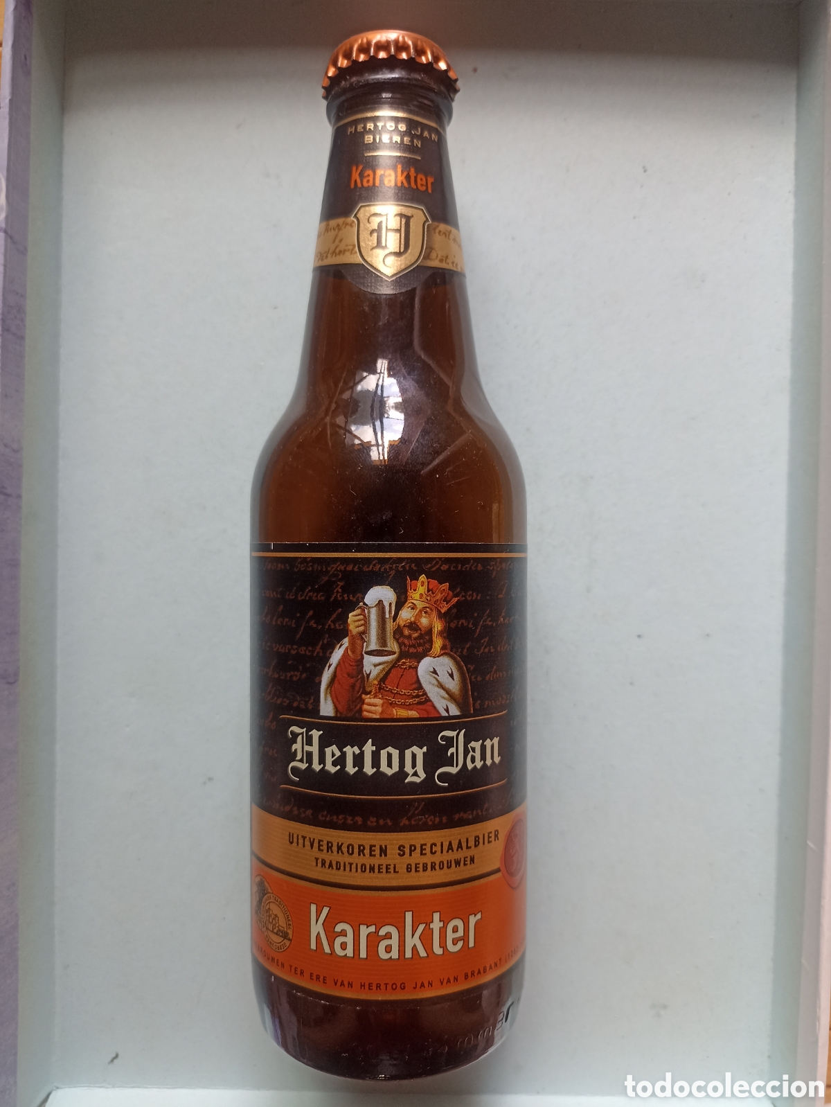Coleccionismo de cervezas: Botella cerveza Hertog jan Karakter vac&iacute;a con chapa 300 ml