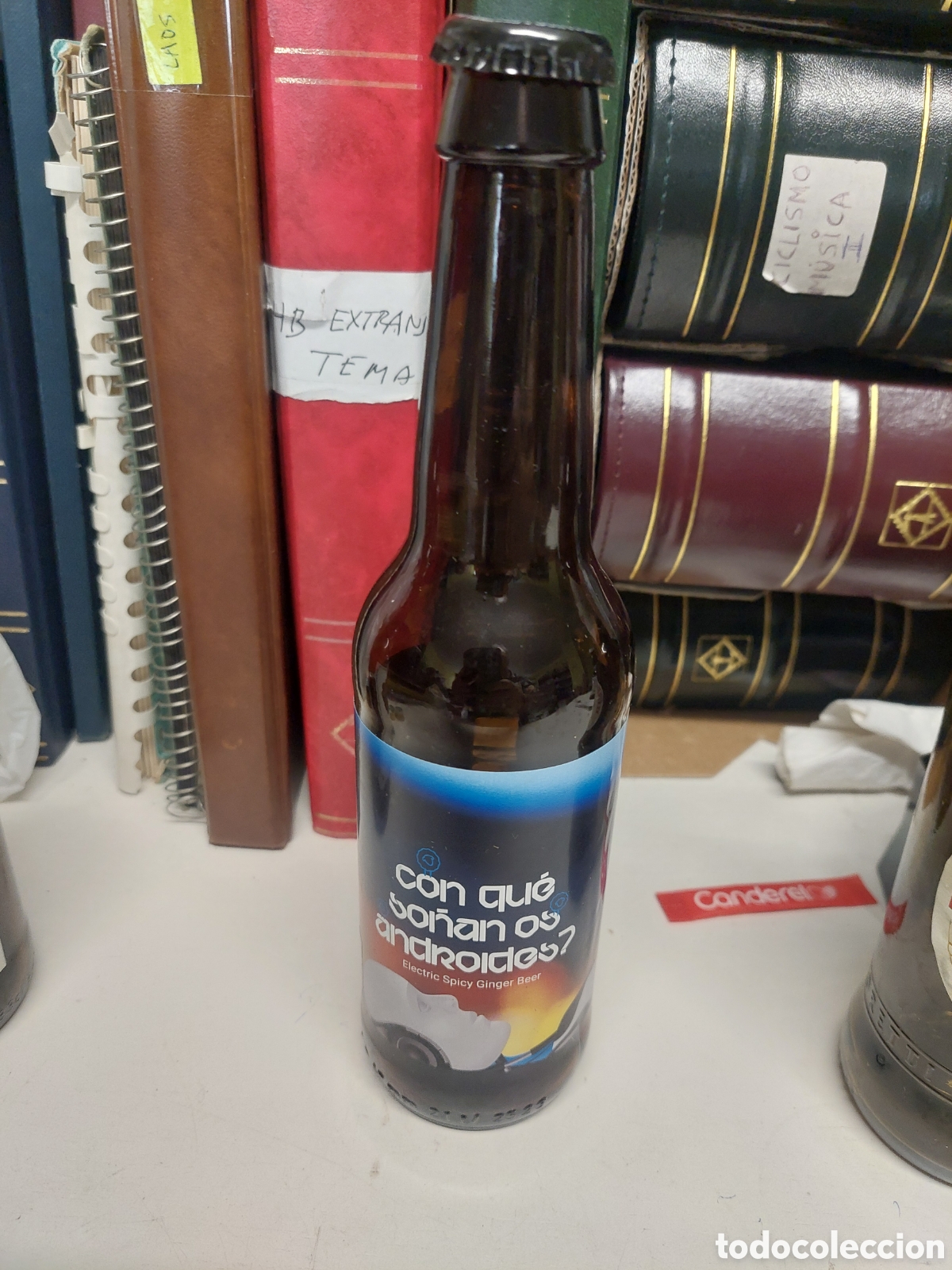 Coleccionismo de cervezas: BOTELLA VACIA CONQUE SO&Ntilde;AN OS ANDROIDES EKETEIC SPUCY GINGER BEER