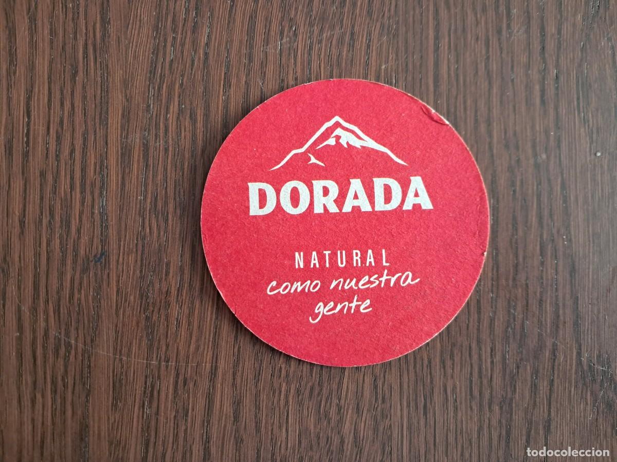 Coleccionismo de cervezas: posavasos de cerveza, dorada, natural como nuestra gente.