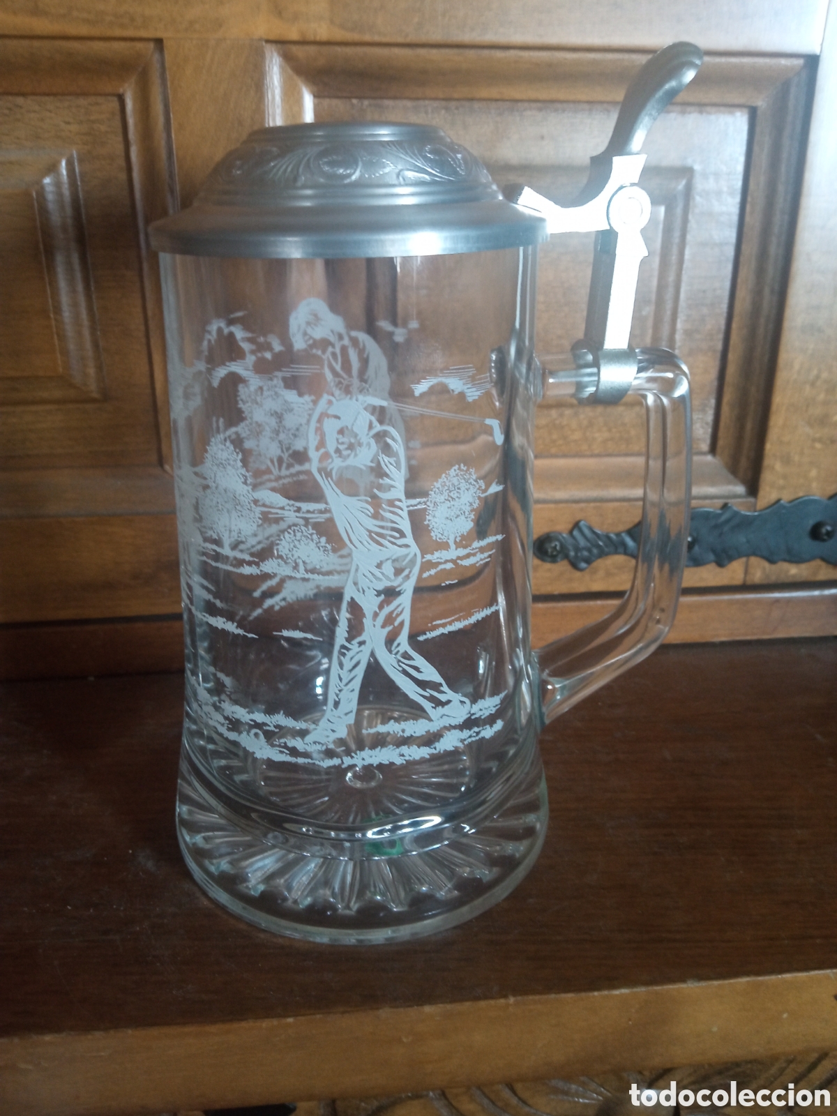 Coleccionismo de cervezas: Preciosa jarra de Cerveza, serigrafiada, motivo golf, mide 15cm de altura m&aacute;s la tapa