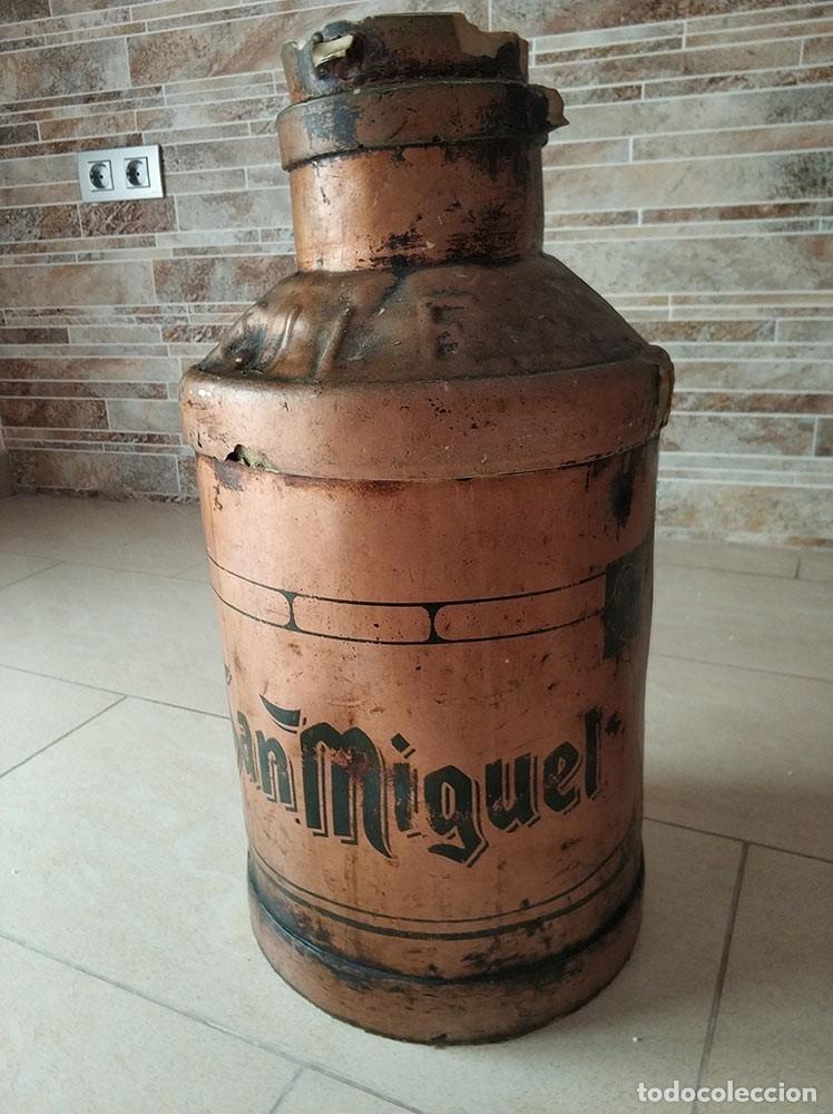 Colecionismo de cervejas: Bonito barril bidon decoracion de Cerveza San Miguel 52 cm alto