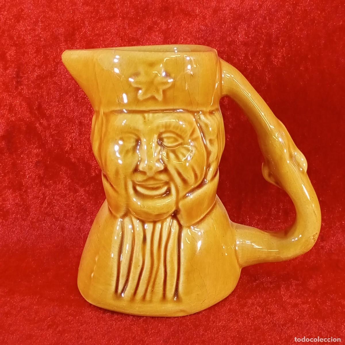 Coleccionismo de cervezas: PRECIOSA JARRA DE CERVEZA VIDRIADA CON PERSONAJE CARICATURESCO - FABRICADA EN ESPA&Ntilde;A - 12,5 CM
