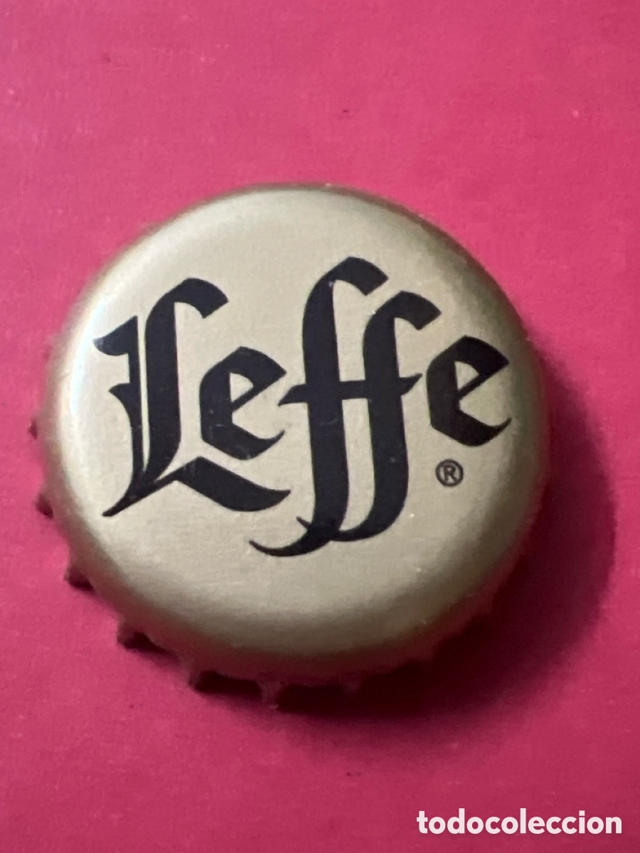 Coleccionismo de cervezas: T4/X147/24. TAPON CORONA CAPSULA CHAPA CERVEZA LEFFE (B&Eacute;LGICA)