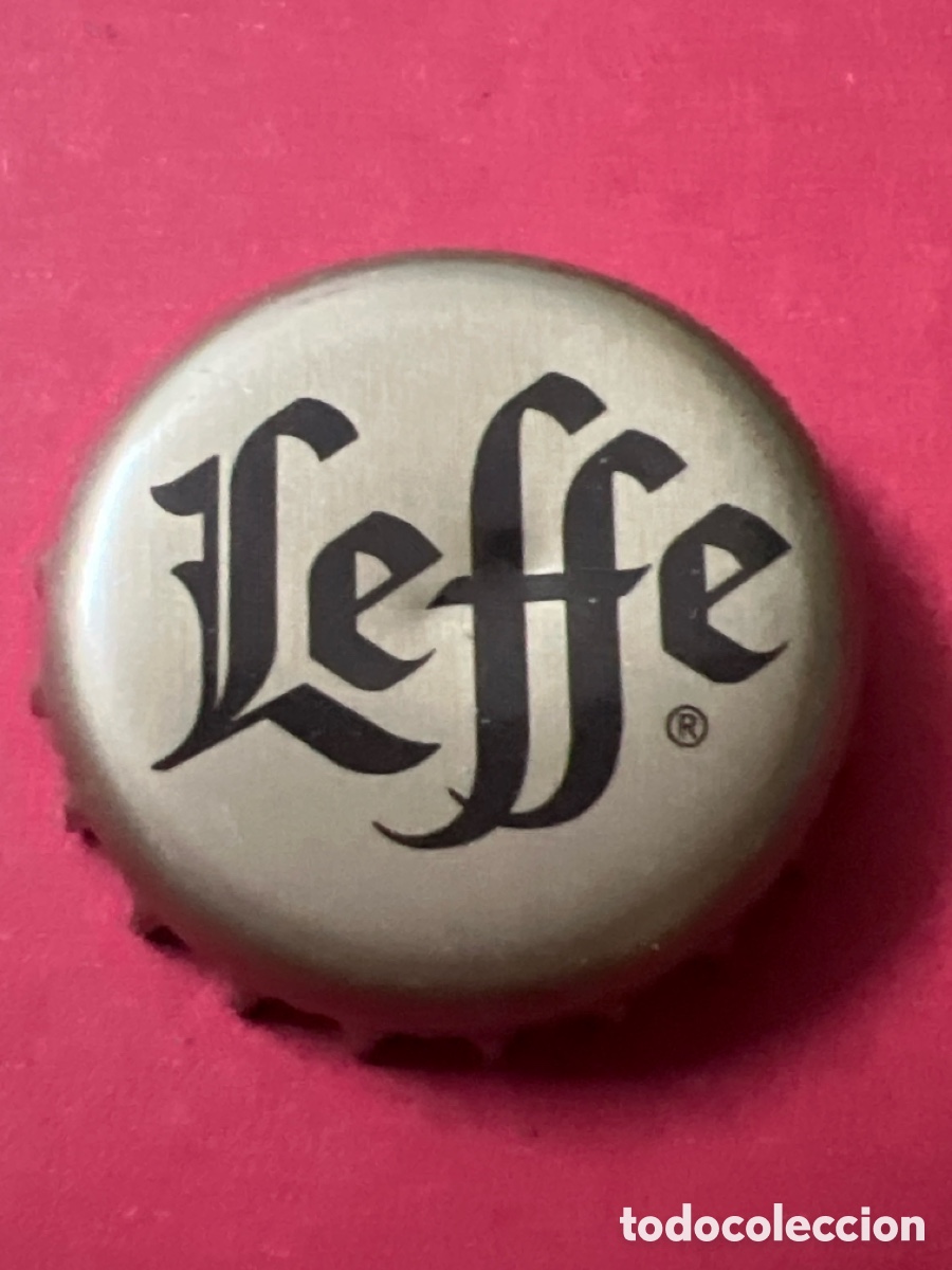 Coleccionismo de cervezas: T4/X147/32. TAPON CORONA CAPSULA CHAPA CERVEZA LEFFE (B&Eacute;LGICA)