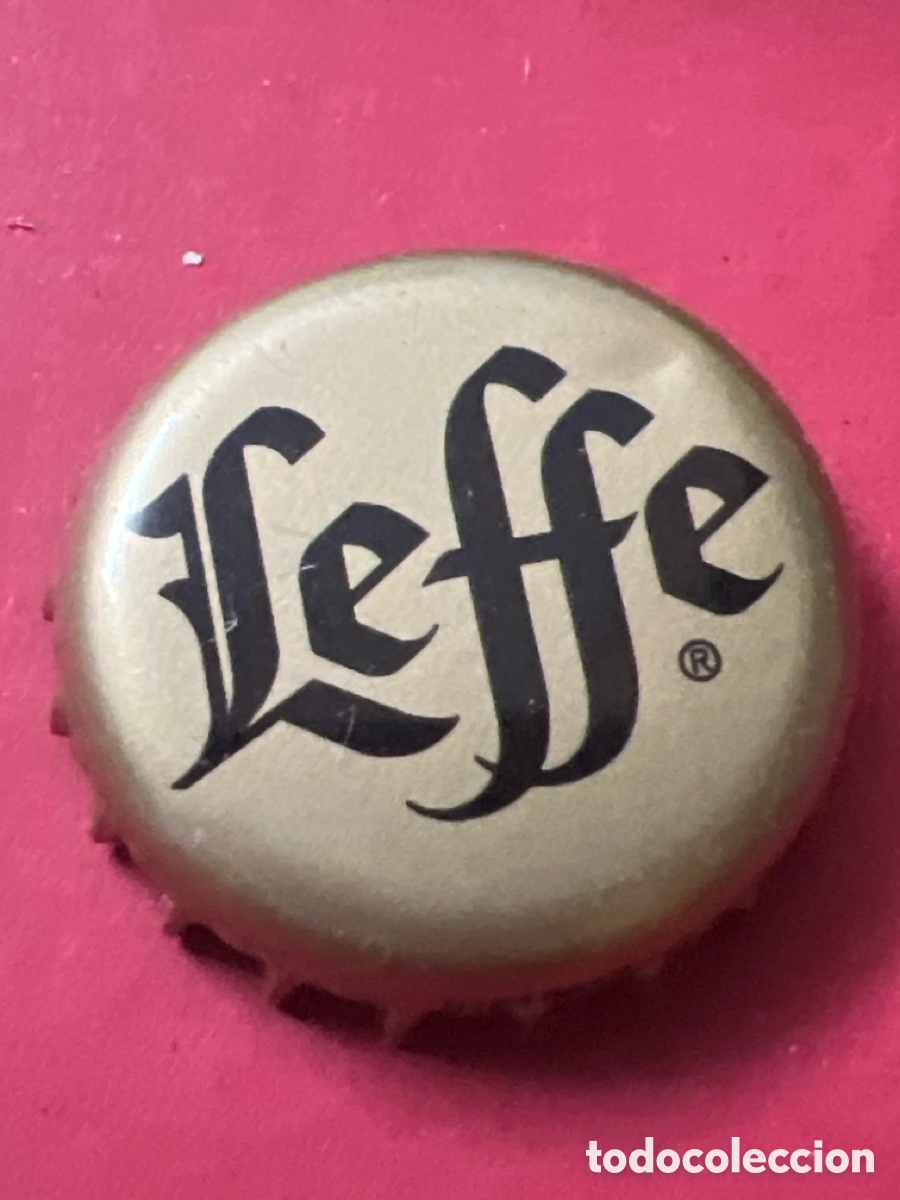 Coleccionismo de cervezas: T4/X146/N6. TAPON CORONA CAPSULA CHAPA CERVEZA LEFFE (B&Eacute;LGICA)