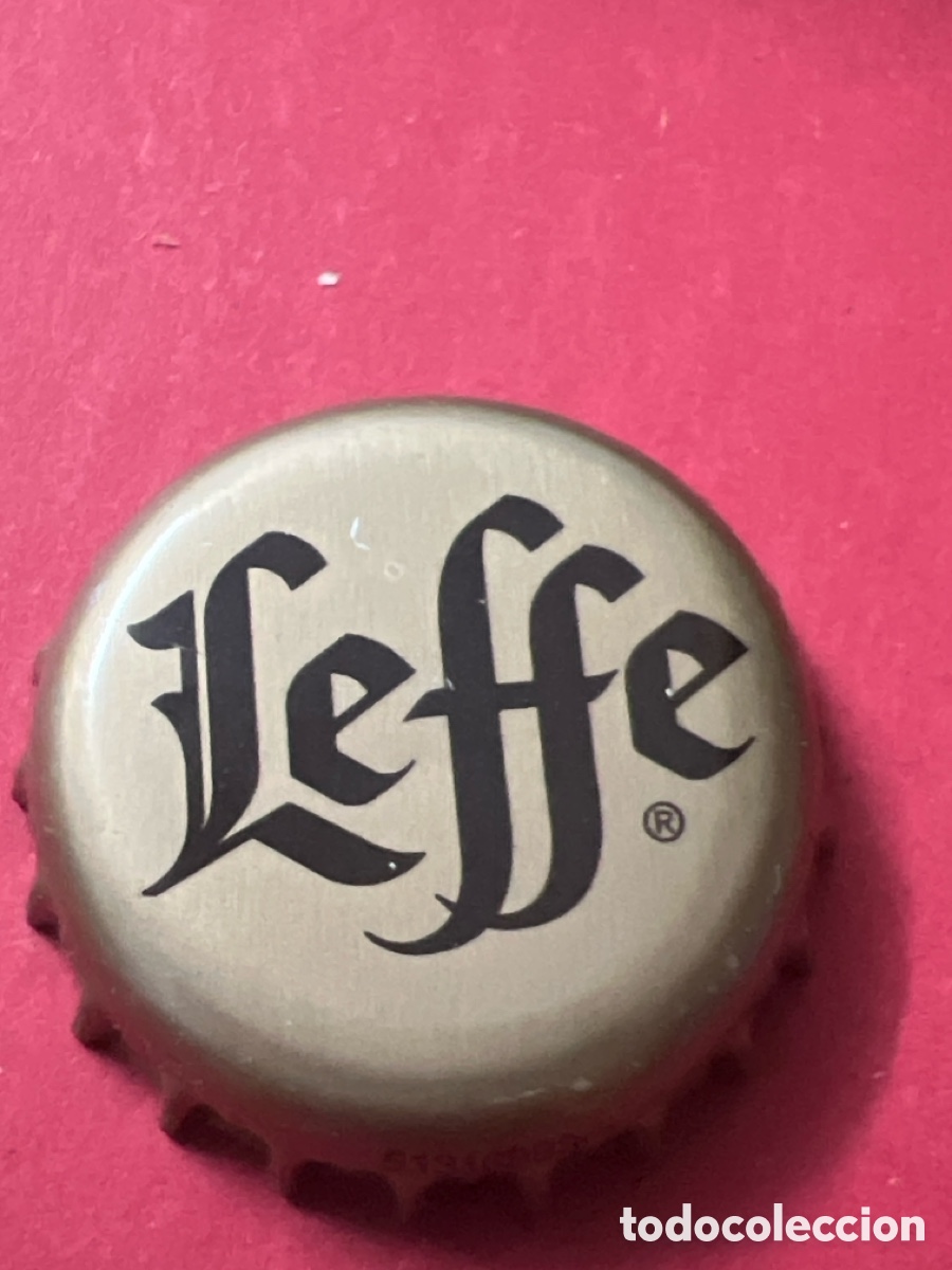 Coleccionismo de cervezas: T4/X146/O1. TAPON CORONA CAPSULA CHAPA CERVEZA LEFFE (B&Eacute;LGICA)