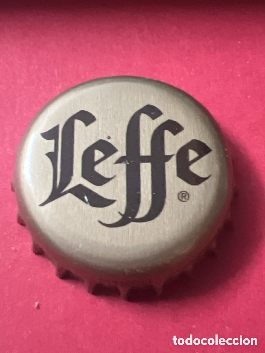 Coleccionismo de cervezas: T4/X144/D4. TAPON CORONA CAPSULA CHAPA CERVEZA LEFFE (B&Eacute;LGICA)