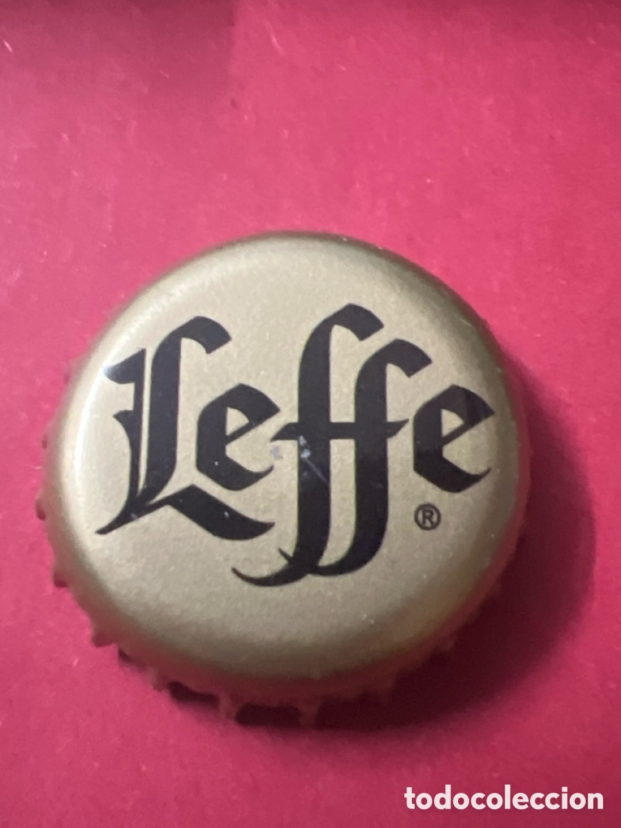 Coleccionismo de cervezas: T4/X144/D6. TAPON CORONA CAPSULA CHAPA CERVEZA LEFFE (B&Eacute;LGICA)