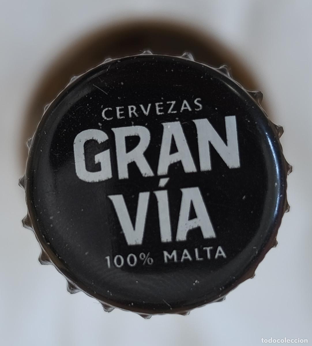 Coleccionismo de cervezas: BOTELLA VAC&Iacute;A con Etiquetas y CHAPA CORONA CERVEZA - GRAN VIA 100% MALTA sin Gluten