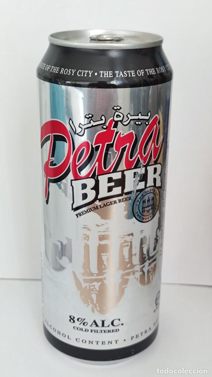 Coleccionismo de cervezas: LATA CERVEZA LLENA - PETRA PREMIUM LAGER 8% ALC. - CAD. 5.8.09 - PESO 500GR - JORDANIA