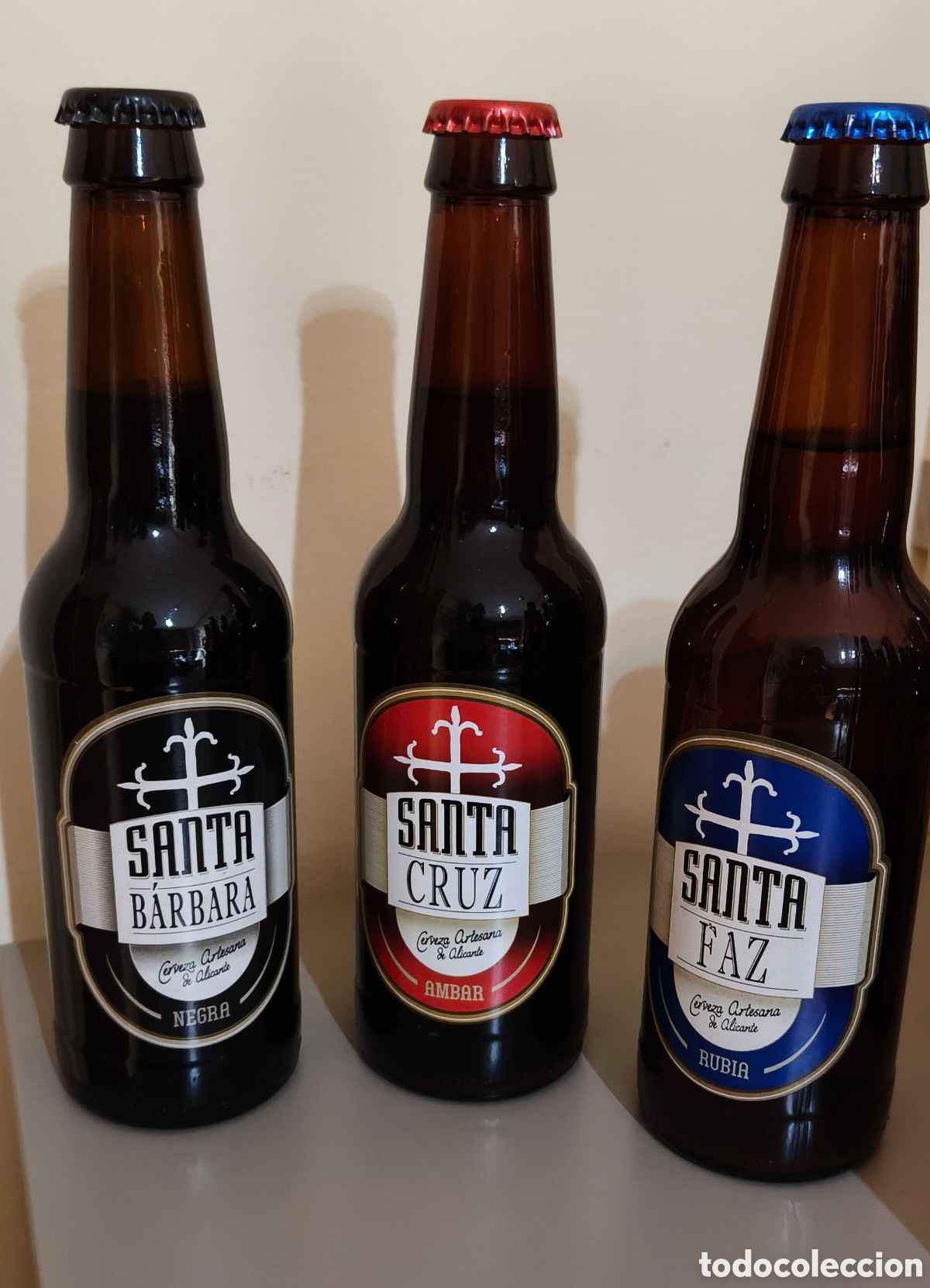 Coleccionismo de cervezas: TRES BOTELLAS DE CERVEZA ANTIGUA Y DESAPARECIDA CERVECER&Iacute;A SANTA BARBARA. ALICANTE.