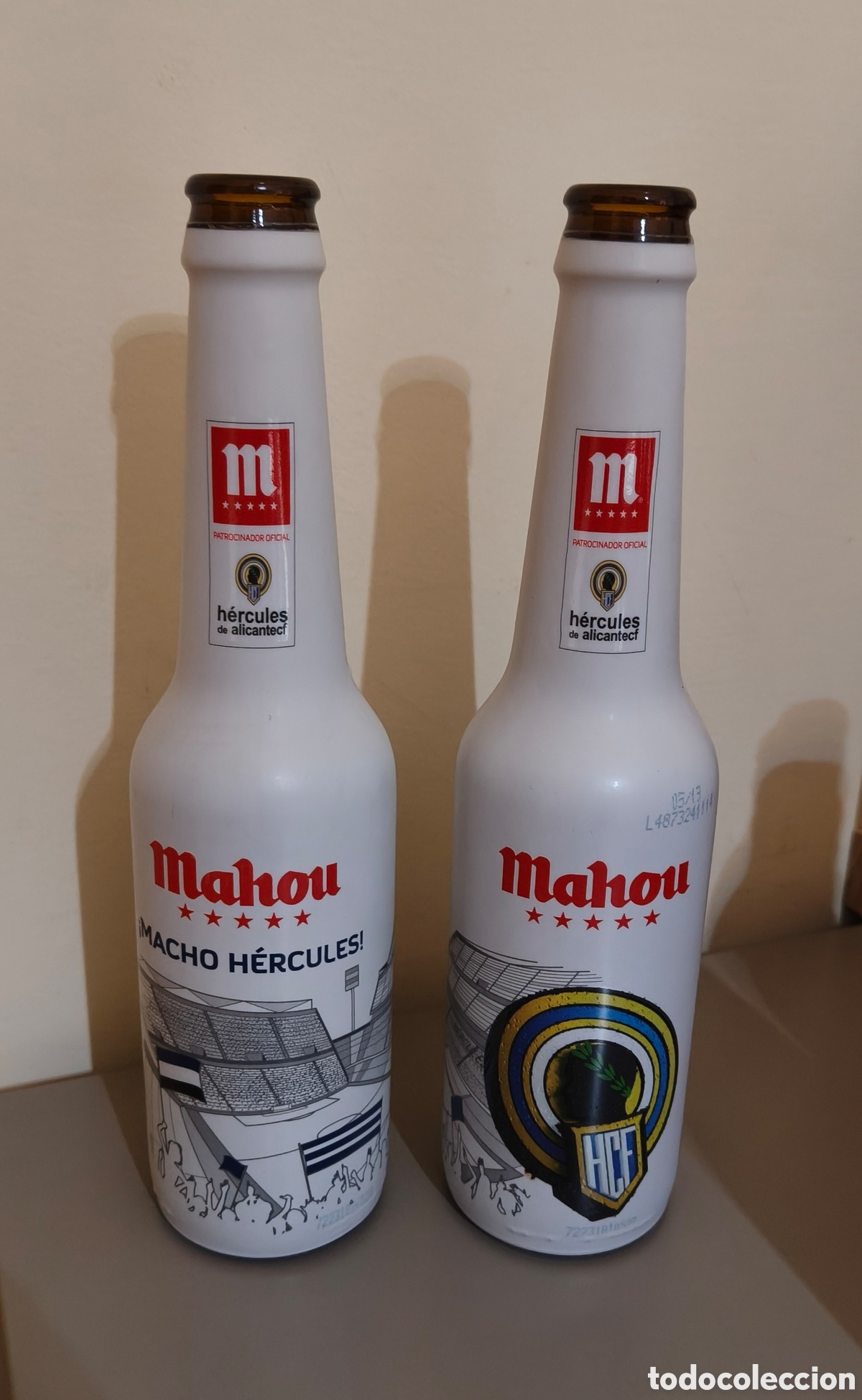 Coleccionismo de cervezas: DOS BOTELLAS MAHOU H&Eacute;RCULES CLUB FUTBOL. ALICANTE.