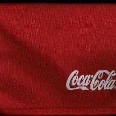 Coleccionismo de Coca-Cola y Pepsi: CARTERA DE MANO DE COCA-COLA CON TRES DEPARTAMENTOS CON CREMALLERAS Y CORCHETES. EL DEL CENTRO ES