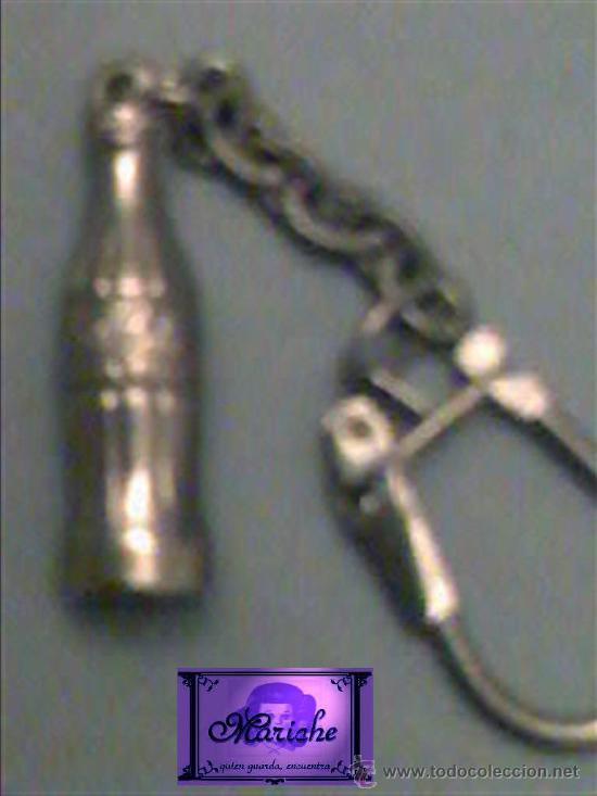 Coleccionismo de Coca-Cola y Pepsi: ANTIGUO LLAVERO CON BOTELL&Iacute;N DE COCACOLA,, PLATEADO