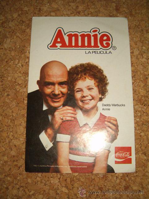 Colecionismo de Coca-Cola e Pepsi: PEGATINA COCA COLA DE LA PELICULA ANNIE- A&Ntilde;O 1982 -  MIDE 12 X 7'5 cm