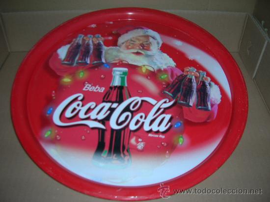 Collecting of Coca-Cola and Pepsi: Antigua bandeja de metal, publicidad de Coca-Cola. - Mide 34,5 cm.