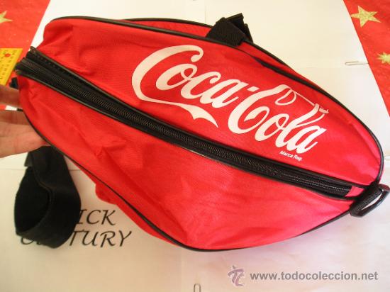 Collecting of Coca-Cola and Pepsi: COCA - COLA / COKE - MOCHILA TRANSPORTE PELOTA RUGBY - Color rojo blanco - Correa hombro - Poco uso