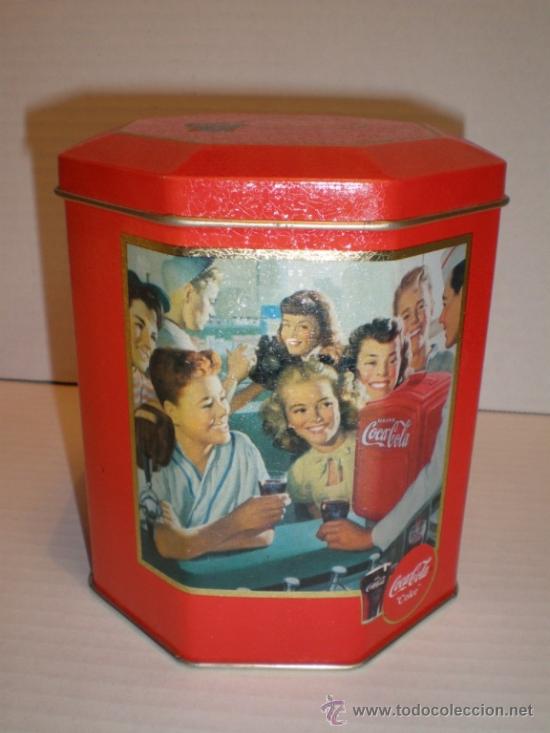 Sammeln von Coca-Cola und Pepsi: CAJA OCTOGONAL DE CHAPA COCA COLA A&Ntilde;O 92
