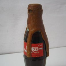 Coleccionismo de Coca-Cola y Pepsi: RARA BOTELLA EXPOSITOR - COCA COLA ESPUMOSA COKE 20 CL. CAD. SEPT 1991. Lote 36236909