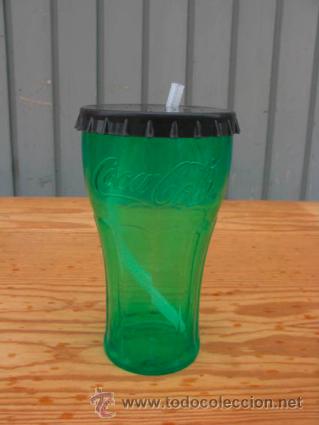 Collectionnisme de Coca-Cola et Pepsi: Vaso de cocacola, de pl&aacute;stico verde 20original de la marca.
