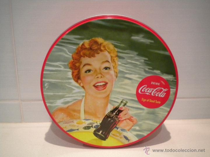 Coleccionismo de Coca-Cola y Pepsi: Caja Coca Cola redonda - Foto 1