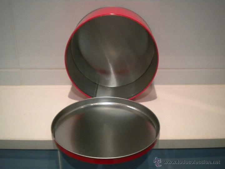Coleccionismo de Coca-Cola y Pepsi: Caja Coca Cola redonda - Foto 3