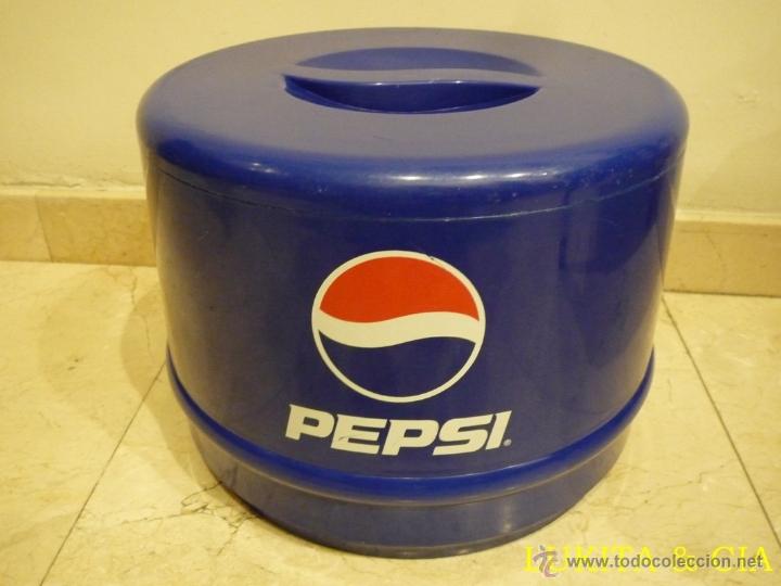 Collecting of Coca-Cola and Pepsi: CUBITERA PEPSI COLA