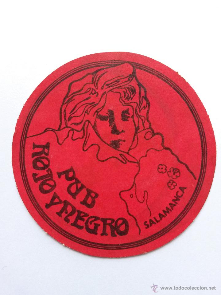 Coleccionismo de Coca-Cola y Pepsi: Posavaso con a&ntilde;os pub rojo y negro ,salamanca
