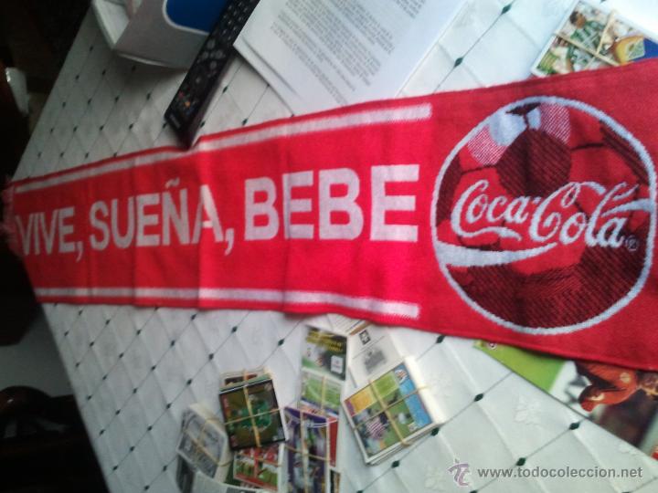 Sammeln von Coca-Cola und Pepsi: BUFANDA DE COCA COLA.Con la leyenda VIVE, SUE&Ntilde;A, BEBE COCA COLA
