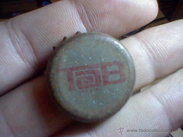 Coleccionismo de Coca-Cola y Pepsi: antigua chapa Tab COLA REFRESCO con signos paso tiempo fotos