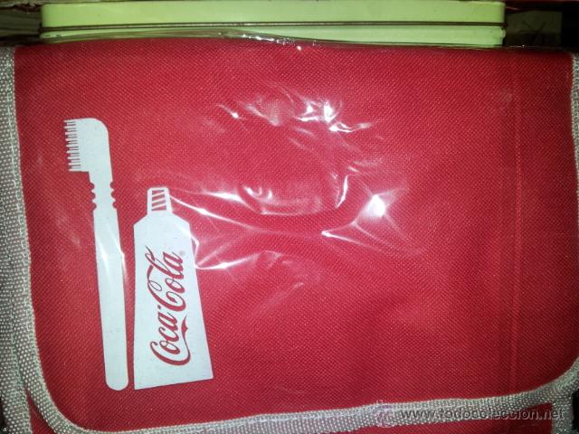 Collecting of Coca-Cola and Pepsi: GRAN NECESER COCACOLA, CON CANTIDAD DE DEPARTAMENTOS COCA COLA