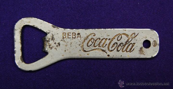 Coleccionismo de Coca-Cola y Pepsi: ANTIGUO ABREBOTELLAS BEBA COCA COLA. - Foto 1