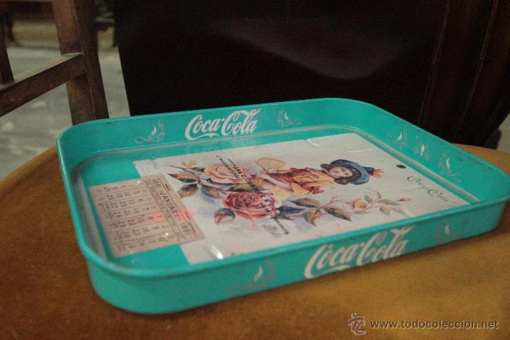 Coleccionismo de Coca-Cola y Pepsi: BANDEJA DE CHAPA DE COCA-COLA. -REF3500- - Foto 1