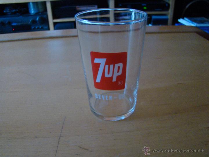 Collecting of Coca-Cola and Pepsi: Antiguo y dif&iacute;cil vaso de SEVEN - UP