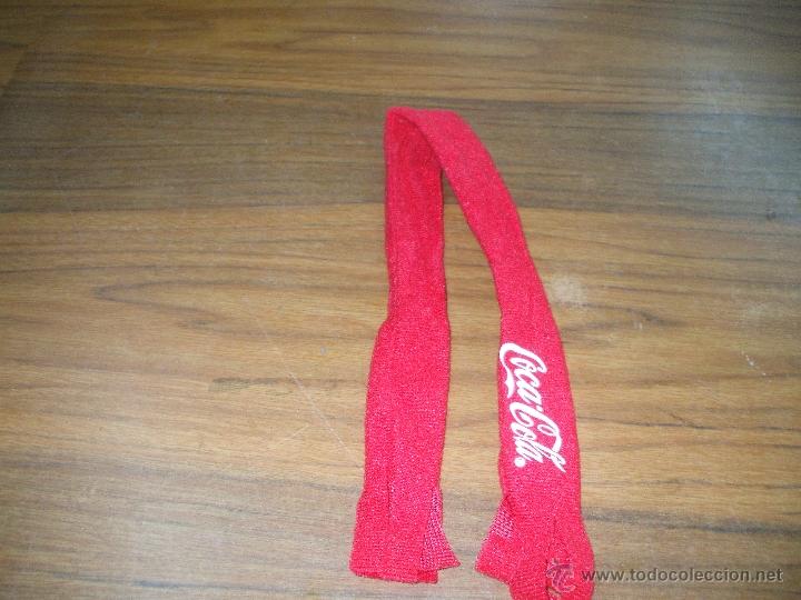 Collecting of Coca-Cola and Pepsi: Mini bufanda de Coca Cola ,sirve para mu&ntilde;ecos o para adornar espejo retrovisor de coche etc