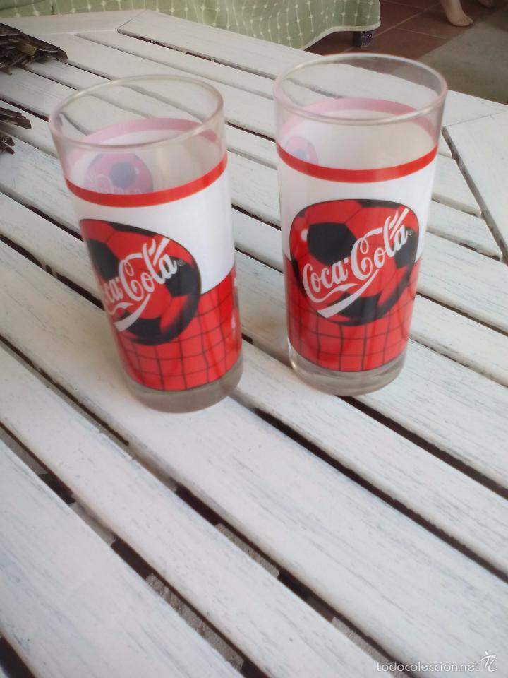 Colecionismo de Coca-Cola e Pepsi: Lote de dos vasos de cristal de Coca-Cola. de Futbol.. Vaso