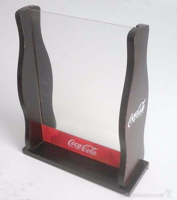 Collecting of Coca-Cola and Pepsi: EXPOSITOR DE MADERA DE COCA-COLA