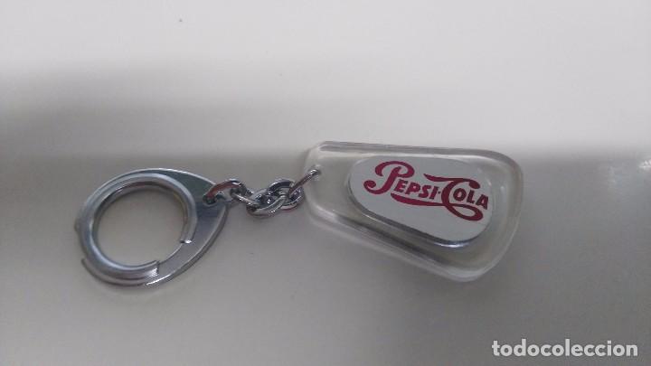 Colecionismo de Coca-Cola e Pepsi: antiguo llavero de pepsi-cola