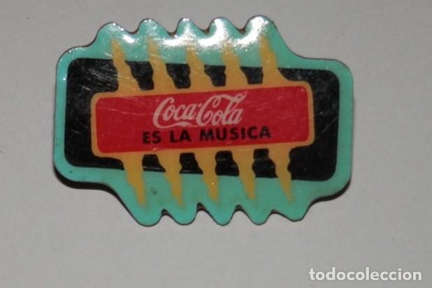 Collectionnisme de Coca-Cola et Pepsi: PIN DE LA COCA-COLA